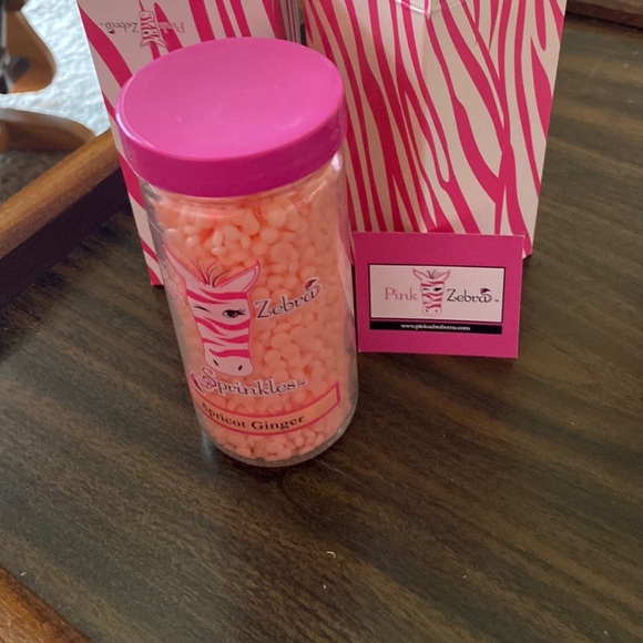 🎁New Pink Zebra-Apricot Ginger Fragrance Sprinkles 3.75 oz Jar